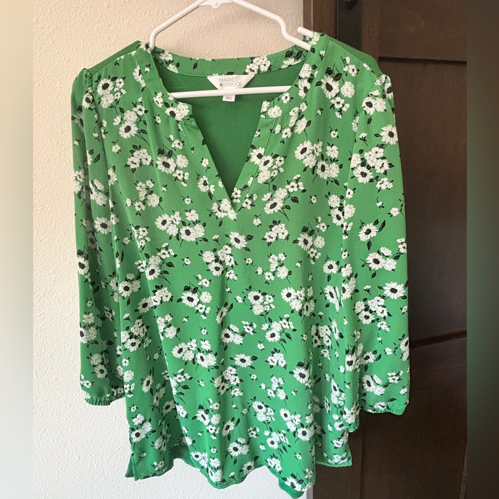 Market & Spruce Green Floral V-Neck Tunic Top